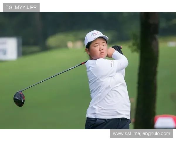 汇丰青少年总决赛女子B组李知颐后九洞强势反超以69杆惊艳表现夺得冠军 汇丰青少年总决赛女子B组李知颐后九洞强势反超以69杆惊艳表现夺得冠军