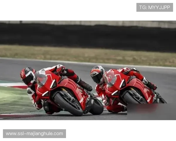 影石营销副总裁谈签约马奎斯:品牌精神与赛车手突破精神契合 影石营销副总裁谈签约马奎斯:品牌精神与赛车手突破精神契合