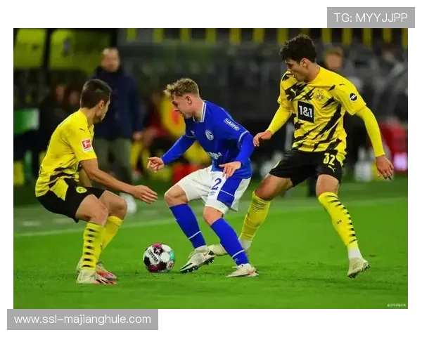 科莫0-0与卡利亚里互交白卷，延续主场不败金身。